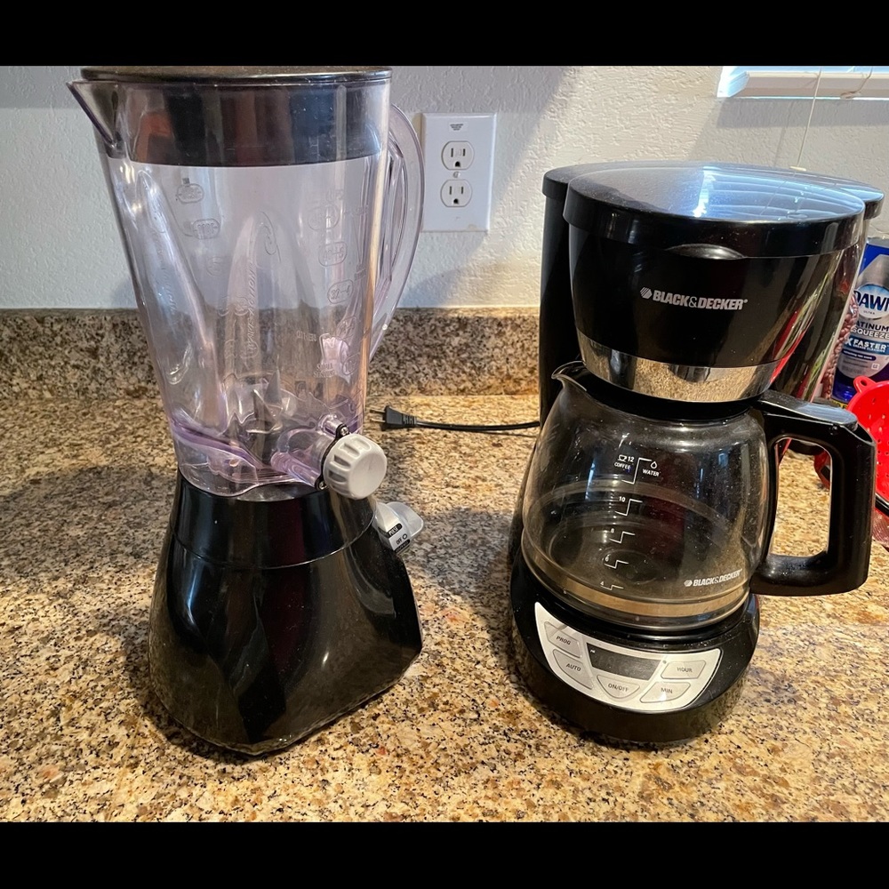 Hamilton Beach Blender and Black and Decker Coffee Pot